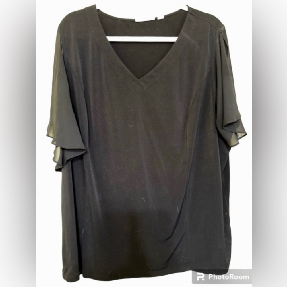 Top W/Split sheer flutter sleeves - 2X - Black-Susan Graver- Short Sleeve